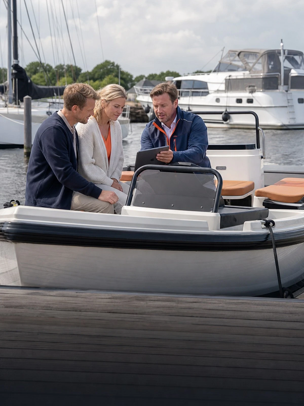 Comparing pleasure craft insurance premiums and cover