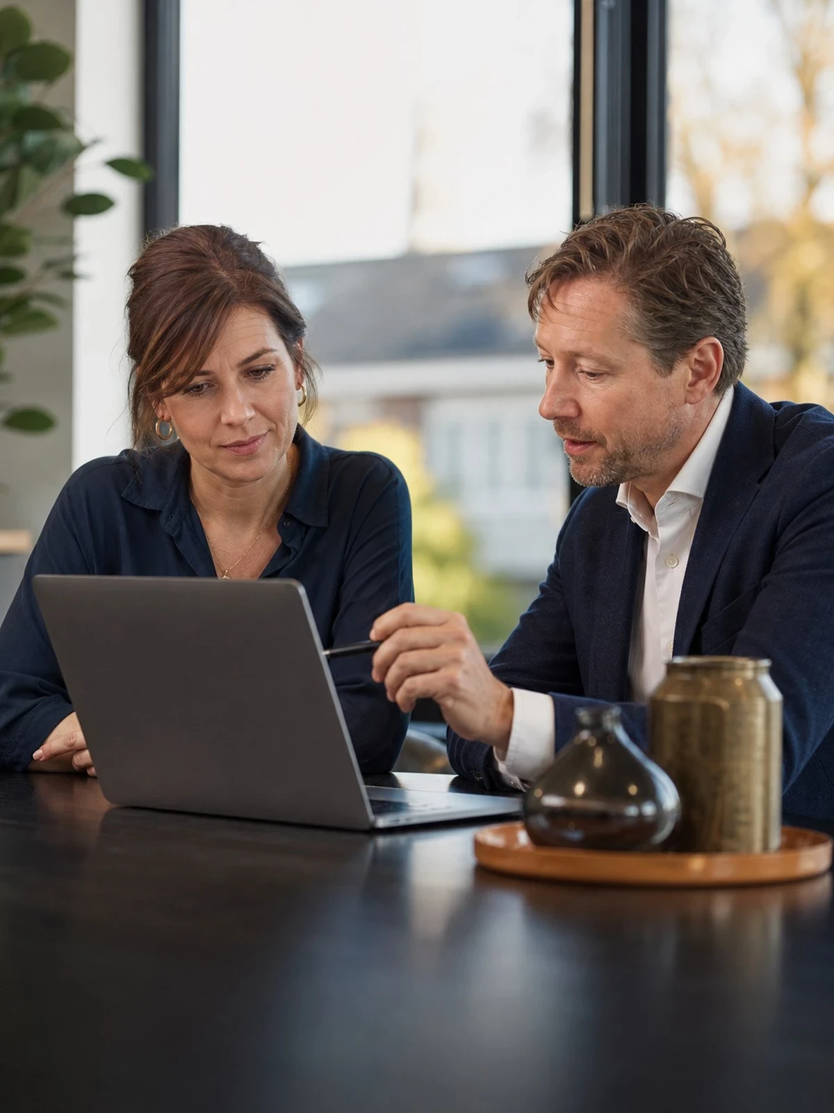 Comparing personal liability insurance (AVP) premiums and cover